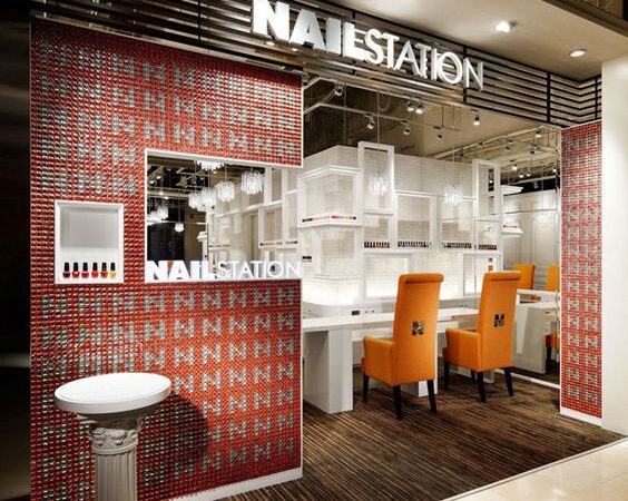 Nail Shops in Milwaukee