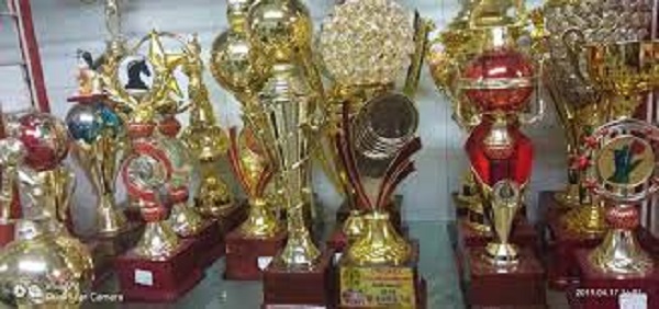Top 10 trophy manufacturers in Mumbai