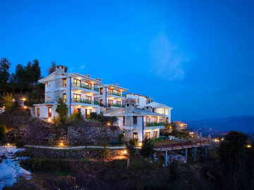Family Outing in Kanatal | Luxury Resorts to Unforgettable Memories
