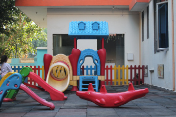 Footprints: Play School & Day Care Creche