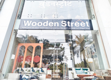 WoodenStreet Furniture Store in Manpada Thane Mumbai