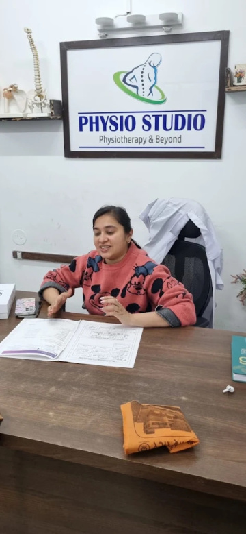 Dr. Ankita Talreja | Best Physiotherapist in Aundh | Neck Pain | Back Pain | Knee Pain...
