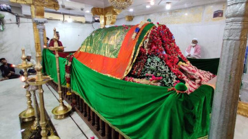 World Famous Muslim Astrologer Molvi Aftab Khan Ji +91-8572082813