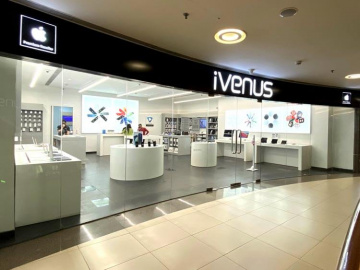 iVenus Apple Store VR Mall Surat
