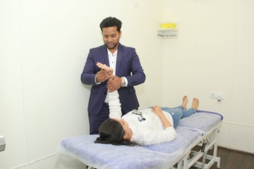 Rohit Gupta - Physiotherapist, Osteopathy, Chiropractor