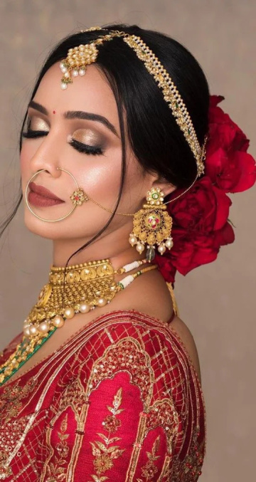 Lakmé Academy Powered By Aptech - Lajpat Nagar :-Cosmetology Course in Lajpat Nagar